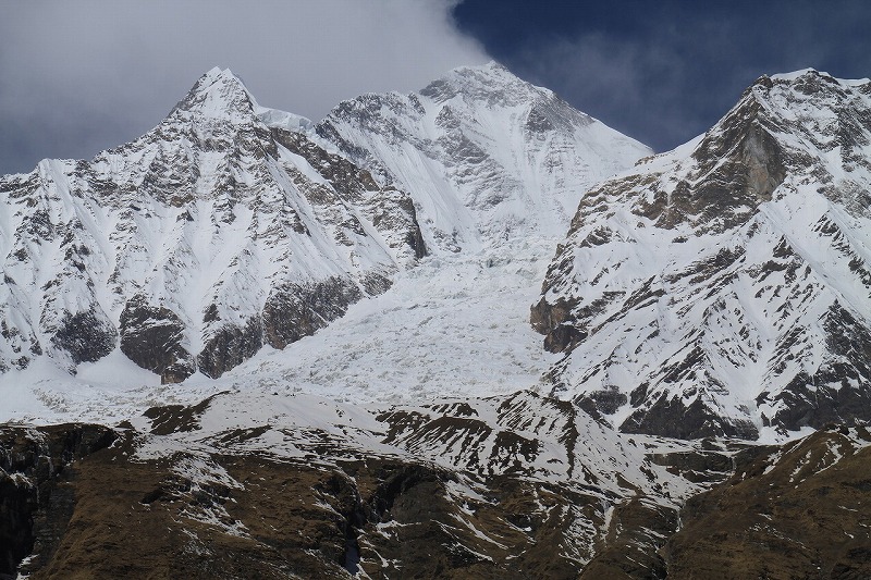 ダウラギリ�T峰（8,167m）の東山麓とアイスフォール